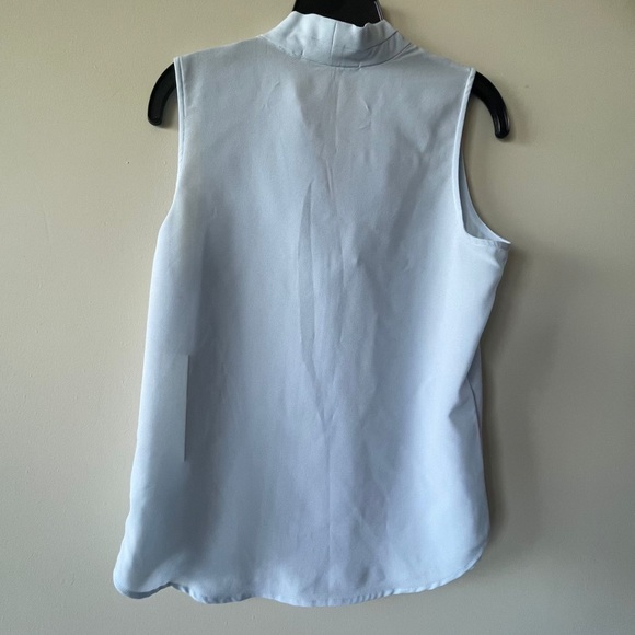 Sleeveless Top - Picture 3 of 6
